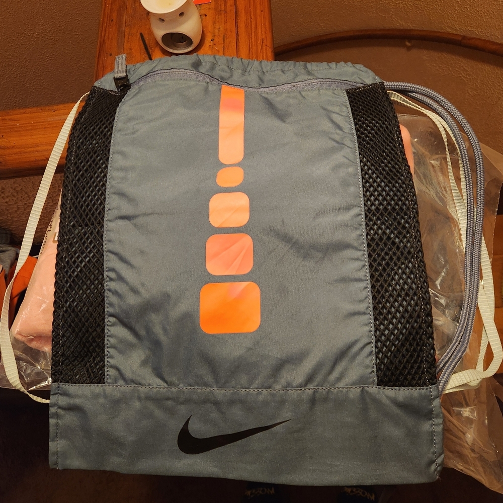 NIKE BACKPACK WITH ORANGE
